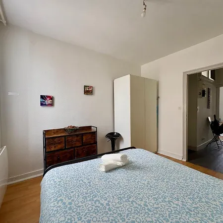 Pelleport - T2 Avec 1 1 Canape Lit 1 Salle De Bain * Bordeaux