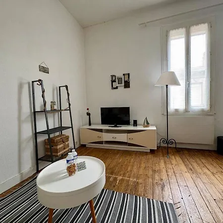 Pelleport - T2 Avec 1 1 Canape Lit 1 Salle De Bain Apartmán