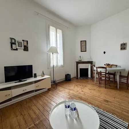 Pelleport - T2 Avec 1 1 Canape Lit 1 Salle De Bain Bordeaux